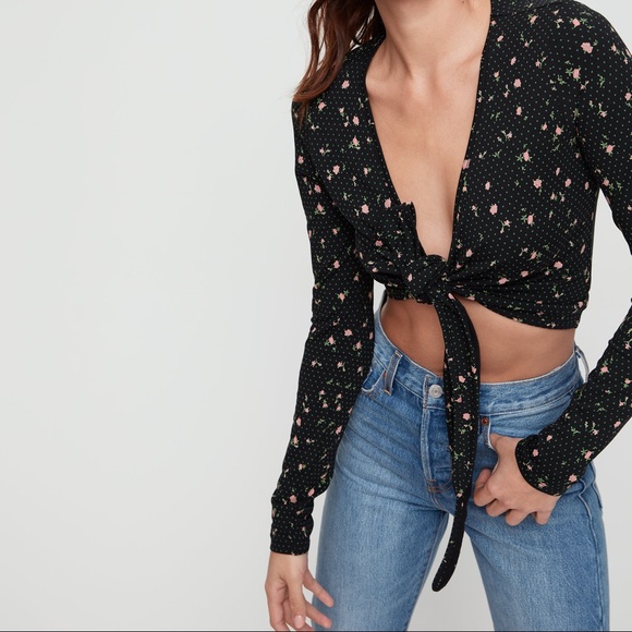 Aritzia Sundays Best top - Picture 1 of 3